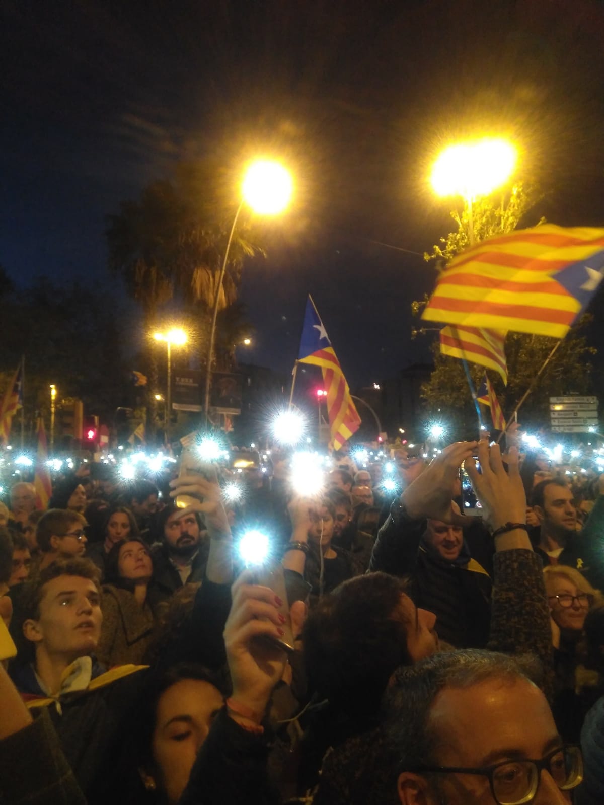 Protests pret katalāņu politiķu apcietināšanu. 11.11.2017. Foto: Ana Garcia
